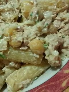 Una foto de Ensalada de pasta y atún