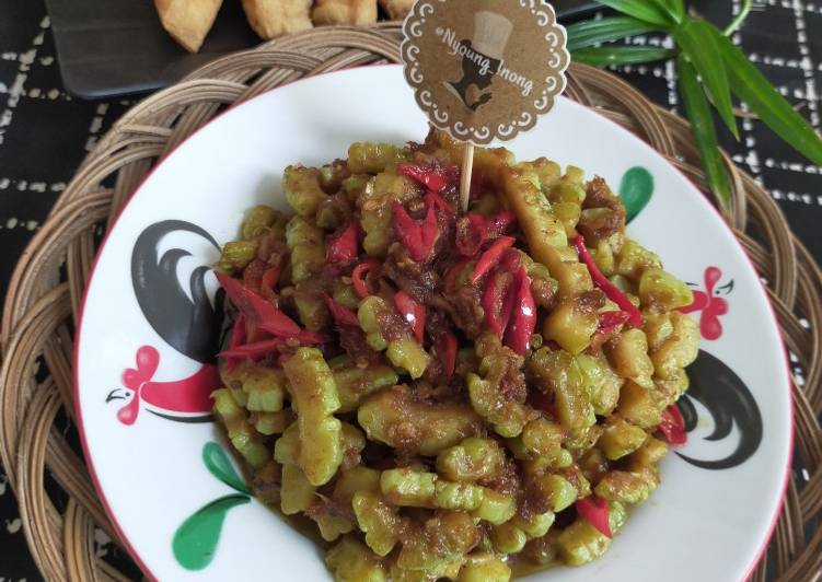 Resep: Makan di DimePare Nenek