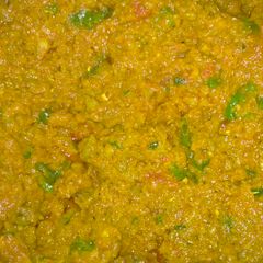 Hare choliya and garlic chutney A picture of Hare choliya and garlic chutney.