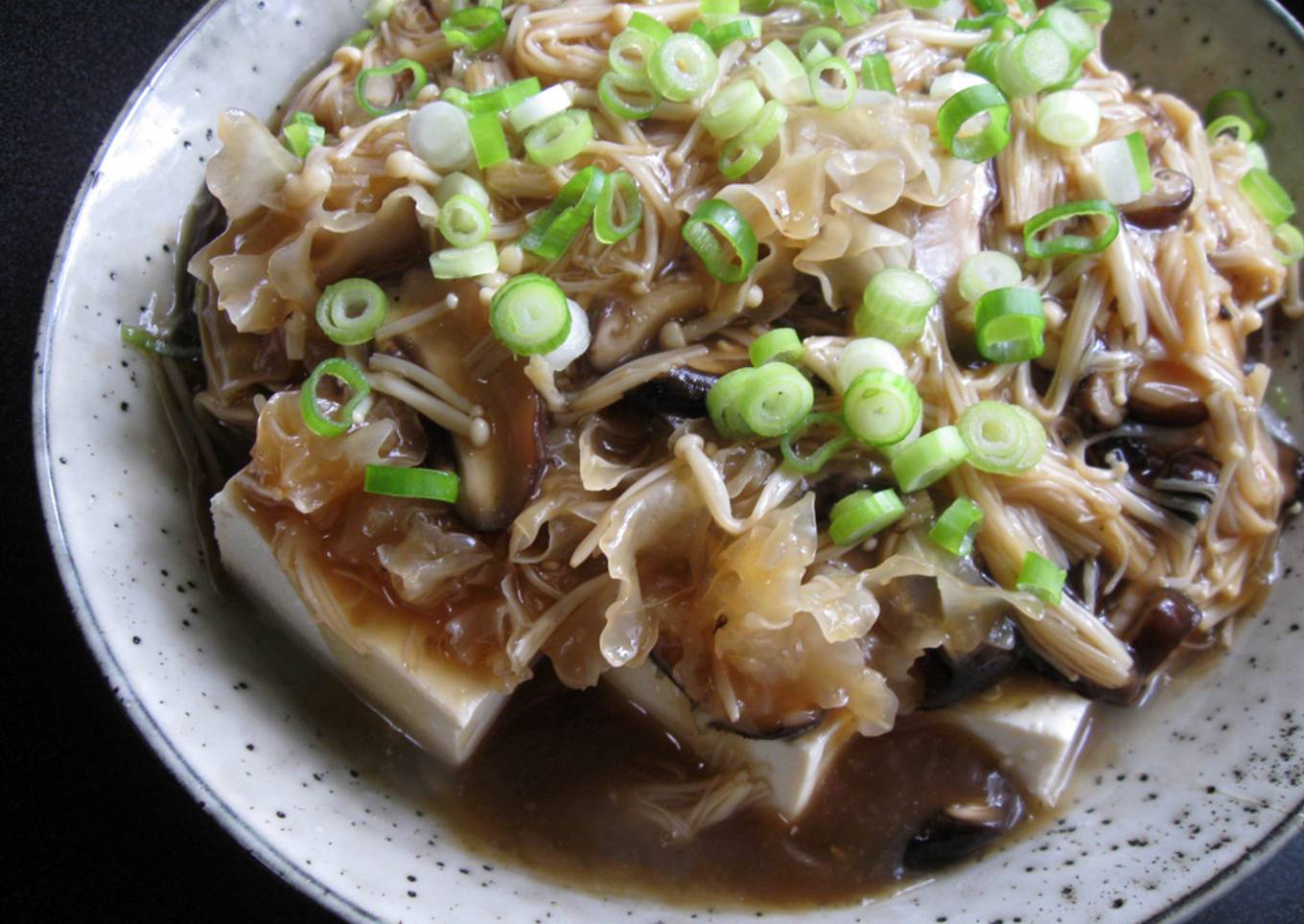 Hot Tofu with Mushroom Sauce