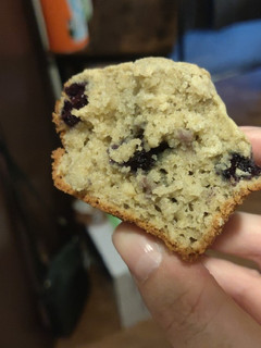 Una foto de Gluten-free maple blueberry muffins