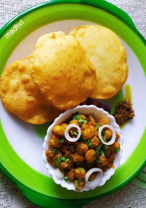 मसाला छोले (Masala Chole Recipe in Hindi) रेसिपी मुख्य फोटो