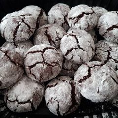 A picture of Chocolate Crinkles.