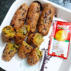 A picture of Fresh Fenugreek-semolina cutlets.