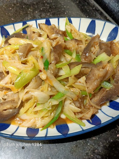 A picture of Sautéed Sea Cucumber With Leeks.