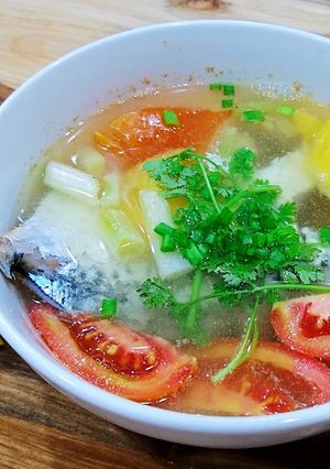 Hình của món Canh cá bánh lái nấu thơm cà.