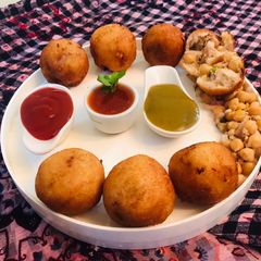 Chole Stuffed Breadpakora |first time ever in cookpad| A picture of Chole Stuffed Breadpakora |first time ever in cookpad|.