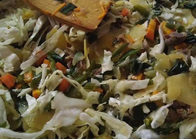 How to Cook Perfect Salad mix with potatoes