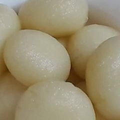 A picture of Bengali sweet(cheena).