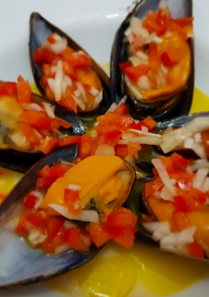 Una foto de Mejillones con vinagreta casera