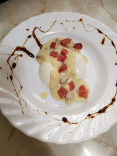 Una foto de Huevos con bechamel