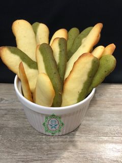 Hình của món Bánh lưỡi mèo (Langues de chat).