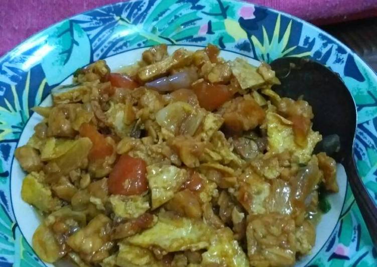 Resep Oseng telur tempe saus tiram Anti Gagal