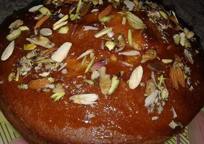 Chocolate Dry Fruit Cake Online With Flower Delivery In Qatar