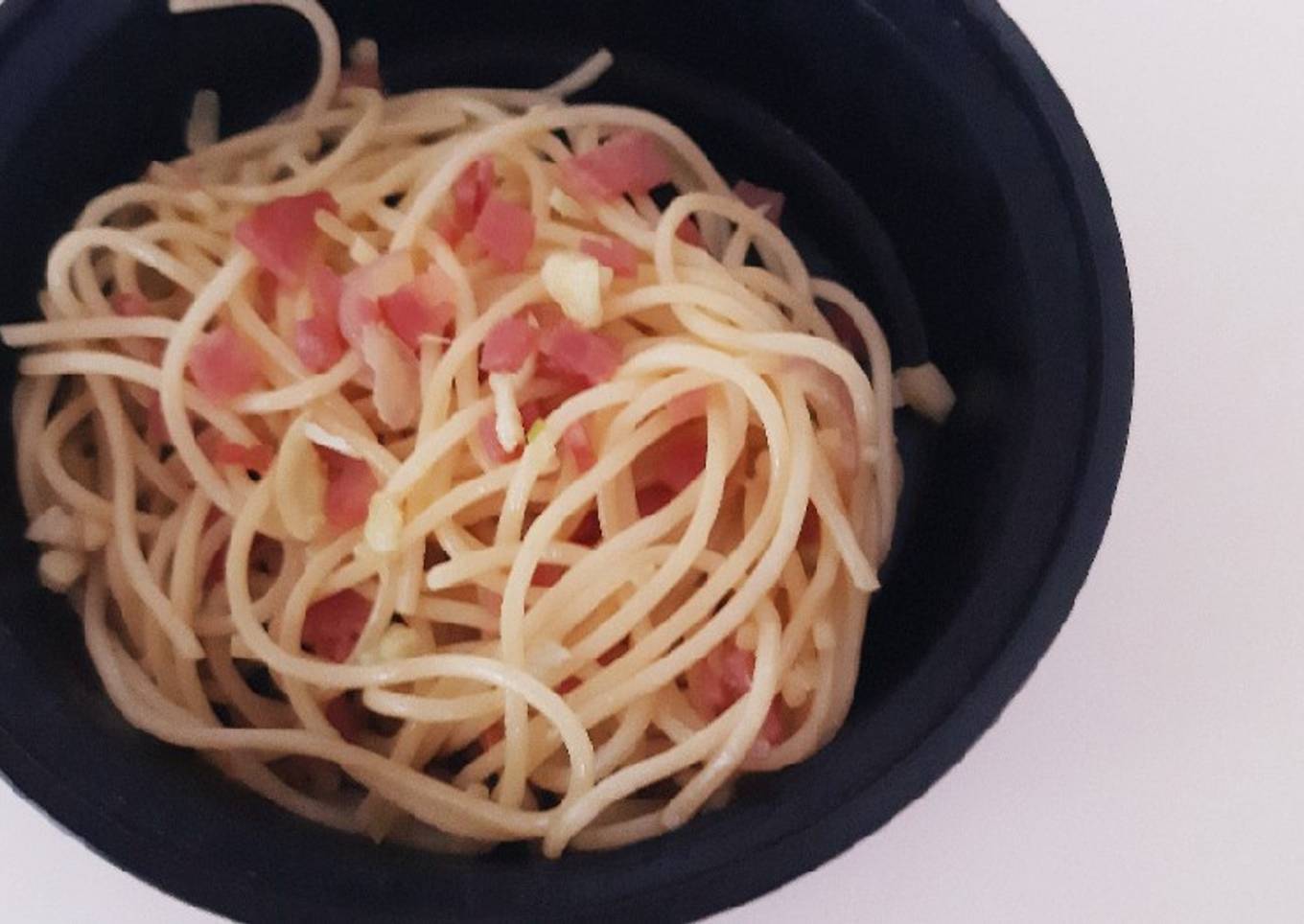 Spaghetti ham garlic butter