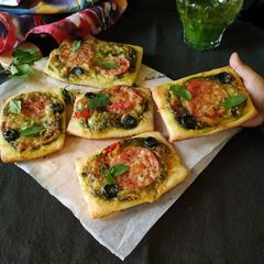 A picture of Tomato Pesto Tart.