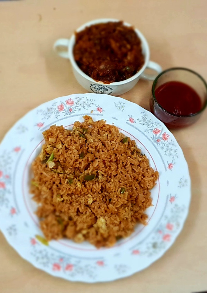 செஸ்வான்(schezwan) சிக்கன் ப்ரைட் ரைஸ் செய்முறை முக்கிய புகைப்படம்