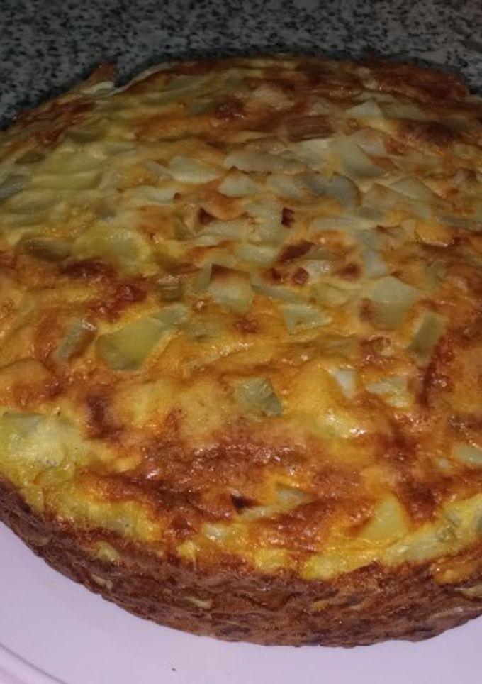 Una foto de Tortilla patatas y queso olla gm g
