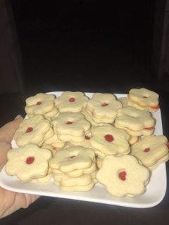 صورة لوصفة البسكويت الهش بالمربى