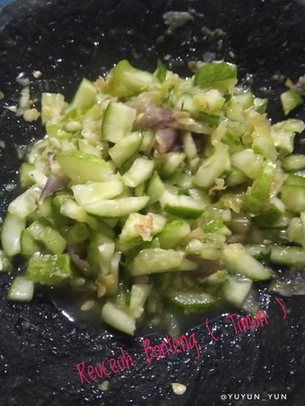 Cara Sederhana Menyiapkan Resep  Reuceuh Bonteng (Timun) yang Sempurna, Sempurna