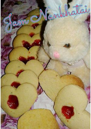 A picture of Jam Nankhatai/cookies baked in kadai.