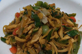 Bagaimana Menyiapkan Ayam suwir bumbu iris(pedas manis👍) Anti Gagal