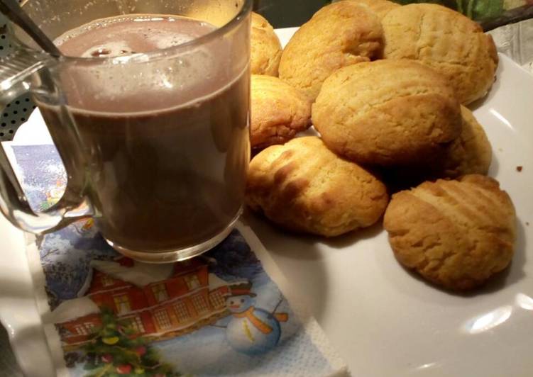 Печенье домашнее сгущенкой. Вкусное печенье со сгущенкой. Печенье домашнее со сгущенкой. Мягкое печенье со сгущенкой. Печенье домашнее простые вкусные с сгущенкой.