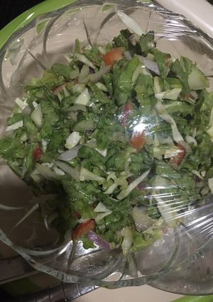 A picture of Avocado salad🥑🥬🥒🥗🥙.