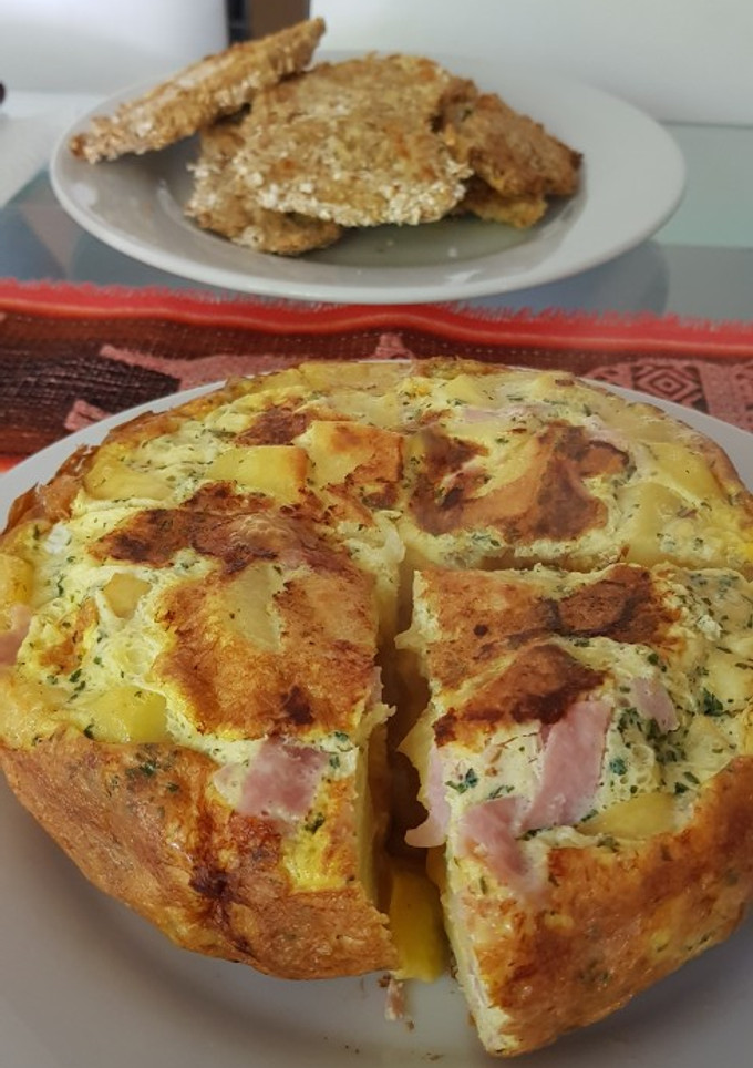 Una foto de Tortilla de papa con jamón