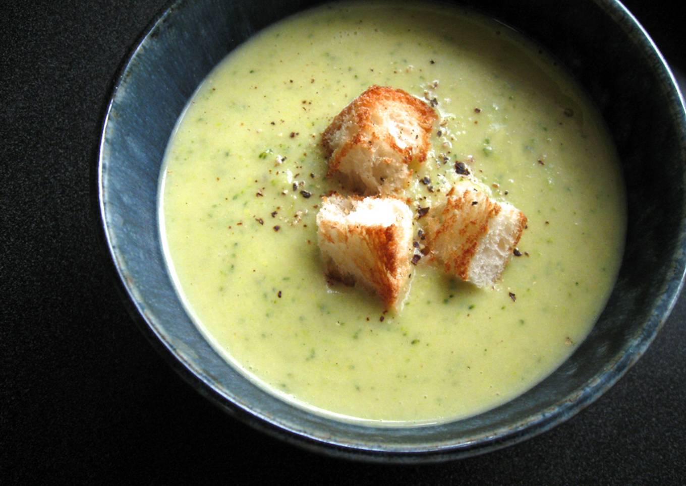 Curry Flavoured Broccoli & Potato Soup