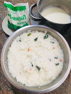 தயிர்சாதம்(curd rice recipe in tamil) செய்முறை முக்கிய புகைப்படம்