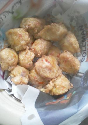 A picture of Fish potato ball.