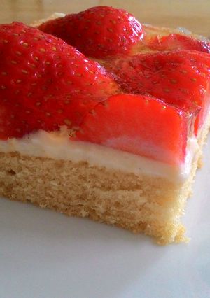 德式草莓蛋糕 Erdbeerkuchen (可免烤) 的食譜成品照片