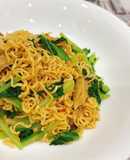 Mì ăn liền xào chay