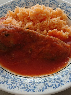 Una foto de Chiles poblanos rellenos de queso