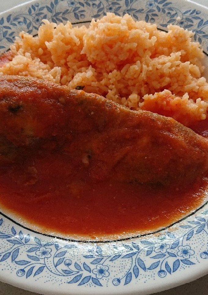Una foto de Chiles poblanos rellenos de queso
