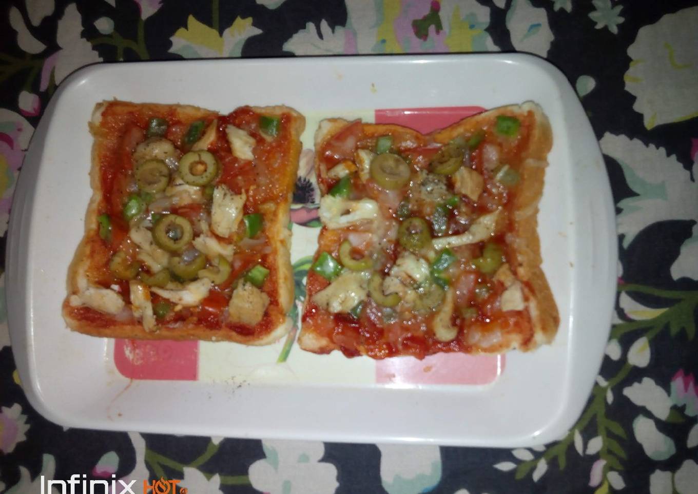Microwave bread pizza