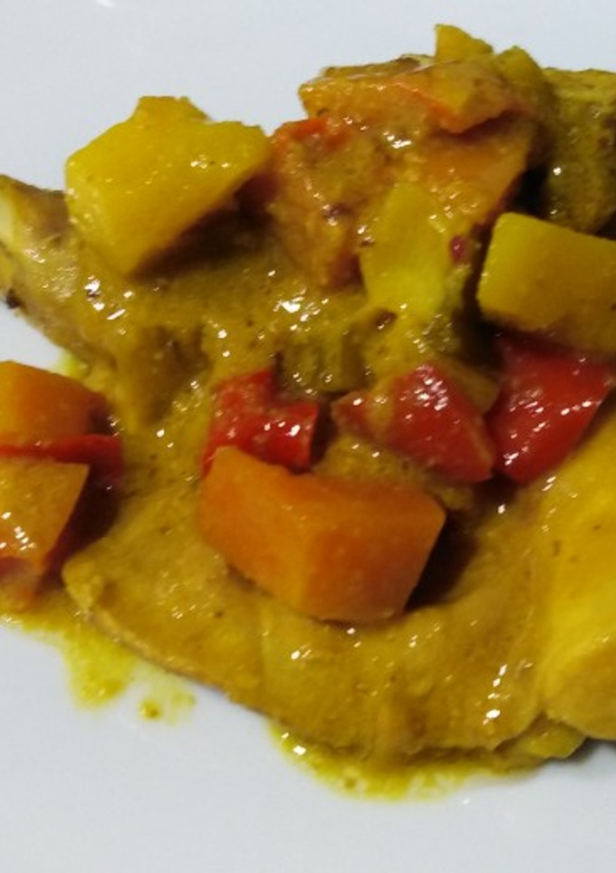 Una foto de Conejo en salsa de almendras