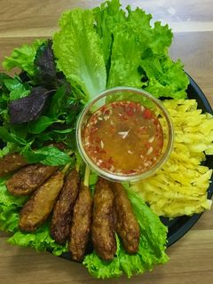 Hình của món Nem lụi.