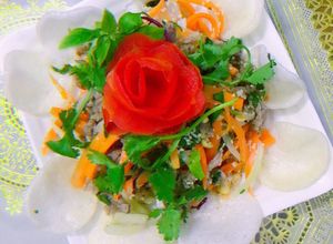 Hình của món Nộm bò tái chanh.