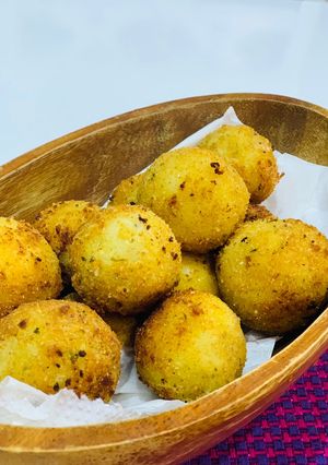 صورة لوصفة كرات البطاطا بالجبن