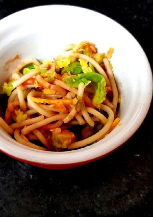 A picture of My Baby led weaning Recipe, Spaghetti, Avocado & Tomato.