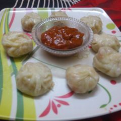 A picture of Veggie Momos.