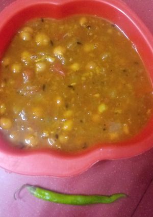 A picture of Chane ki sabzi.