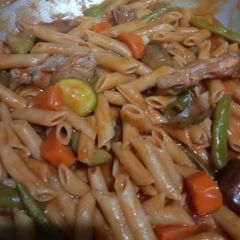 A picture of Pasta Chicken Veggies.
