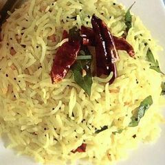 A picture of Lemon rice.