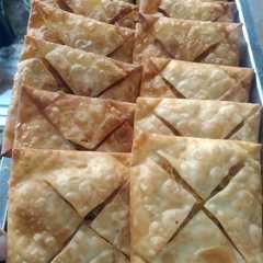 รูปของ Martabak Mini (Telur,Sosis, Wortel,Timun,Cabe)✓