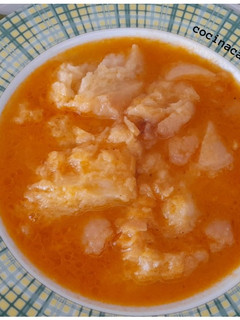 Una foto de Sopa de merluza