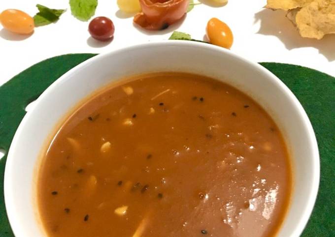 Sweet and spicy tomato soup