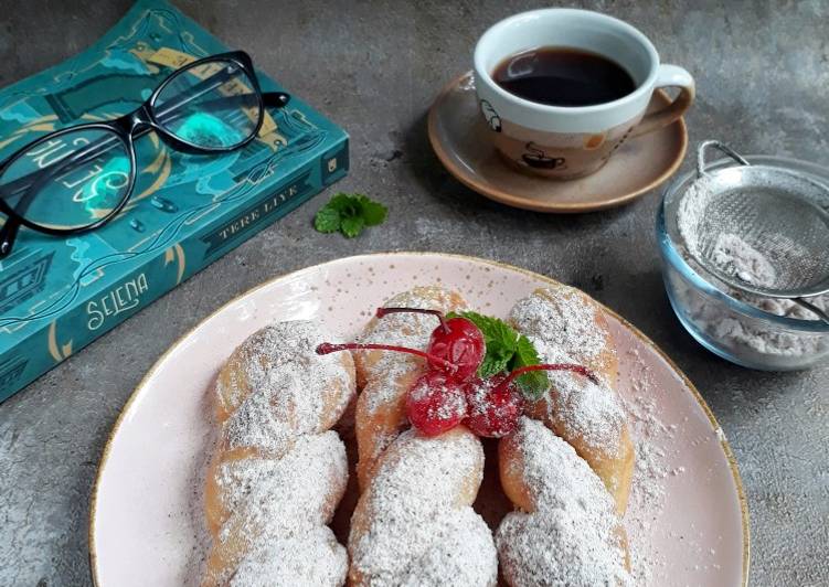 Bagaimana mengolah Banana Korean Twisted Donat yang Enak Banget